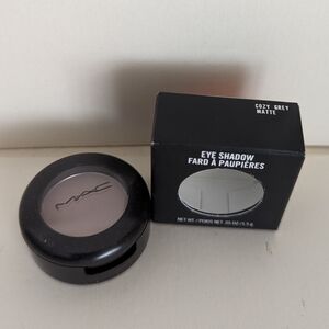 MAC Eyeshadow - Cozy Grey (Matte)